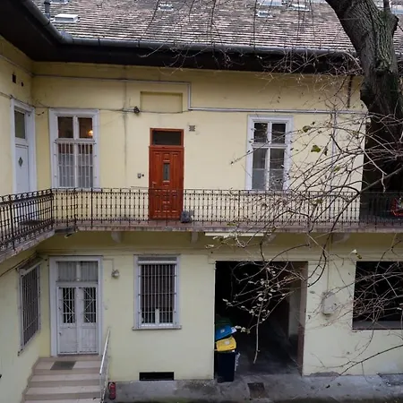 Apartment Comfortable And Quiet Budapest